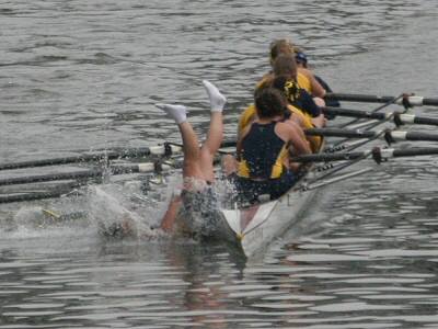 Dikkat, kaçak var...