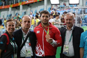 46-Grekoroman 98 kiloda Cenk İldem Bronz Madalya kazandı